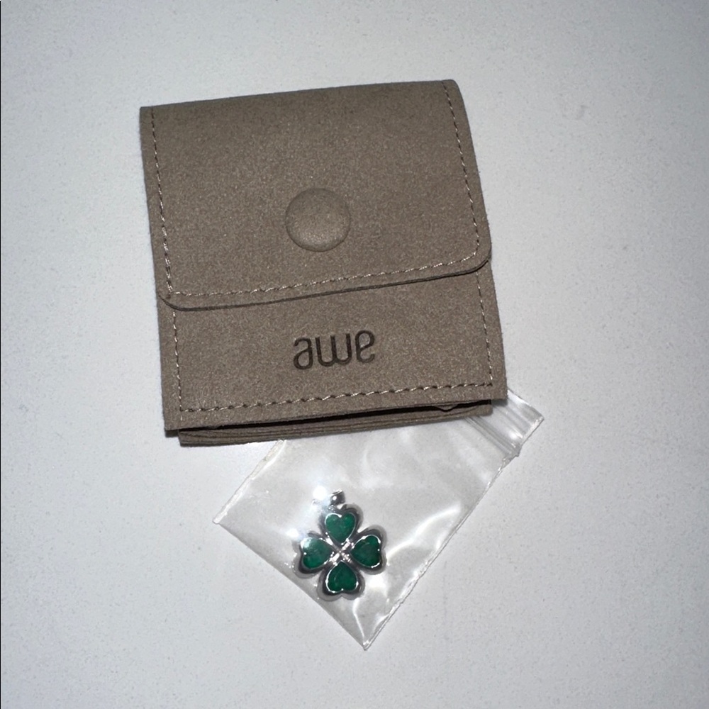Awe Inspired Sterling Silver Green Onyx Lucky Clover Boho Necklace Charm Pendant - Picture 3 of 4